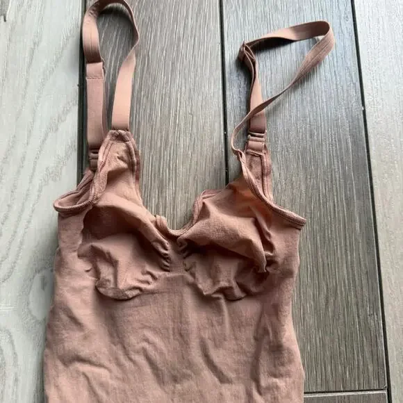 skims seamless bodysuit - Picture 2 of 5